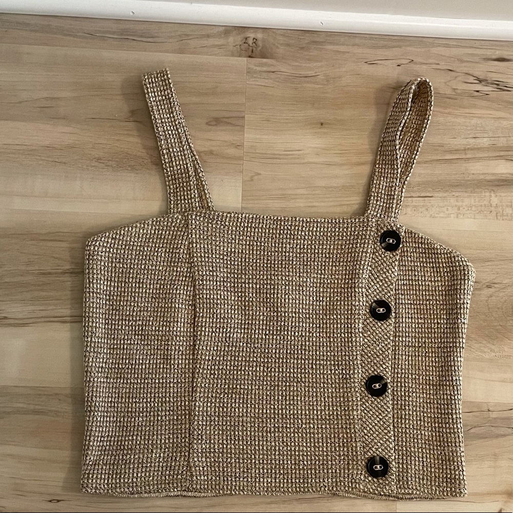 textured cropped tank